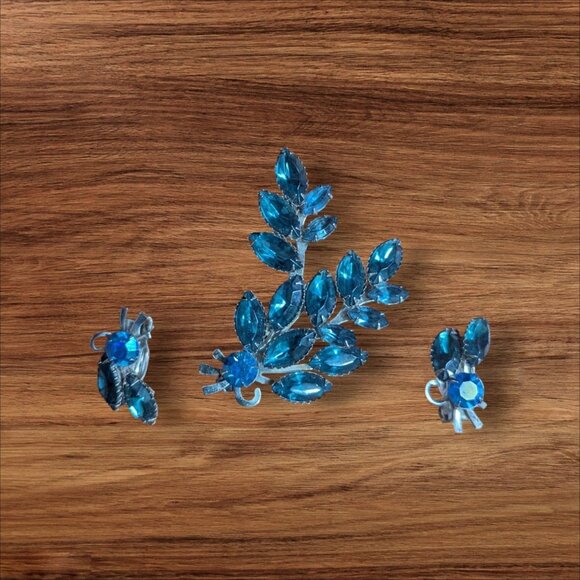 Vintage Blue Rhinestone Leaf Brooch & Clip-On Earrings Set - Picture 1 of 7